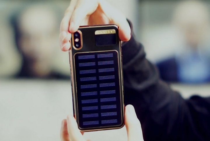 Caviar a prezentat un iPhone X Tesla cu un mini-panou solar pe spate
