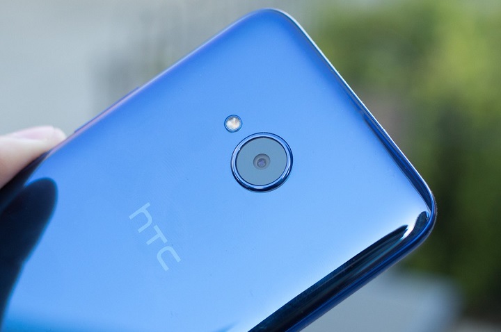 Cateva detalii despre HTC U11 EYEs