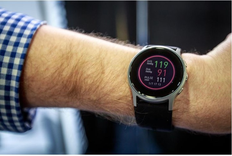 In sfarsit avem un smart watch ce poate masura presiunea arteriala