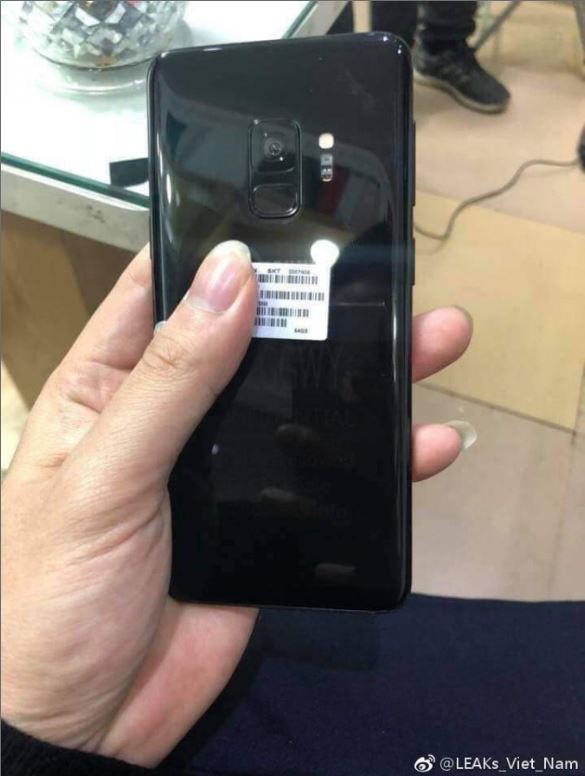 Leak: primele poze cu Samsung Galaxy S9 ies pe internet inainte de prezentarea oficiala