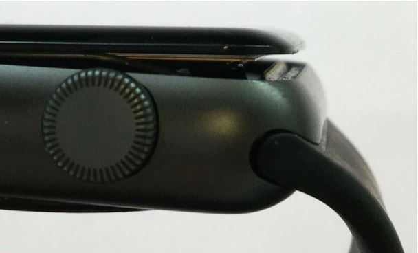 Ceasurile Apple Watch 2 carora li s-au umflat bateriile au service gratuit