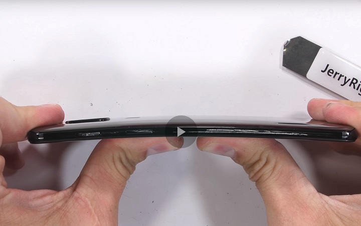 VIDEO: OnePlus 6 in teste de rezistenta la indoire si zgariere
