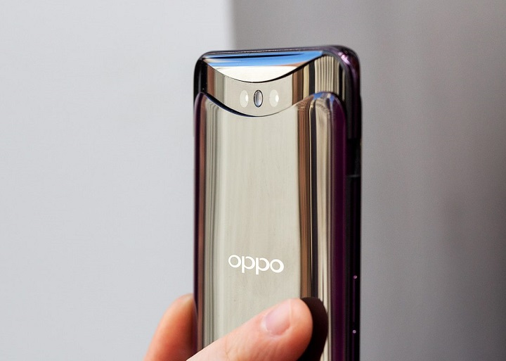 Oppo intra oficial in Europa