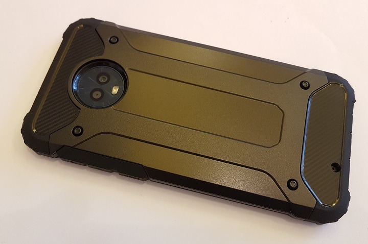 huse de protectie pentru Moto G6