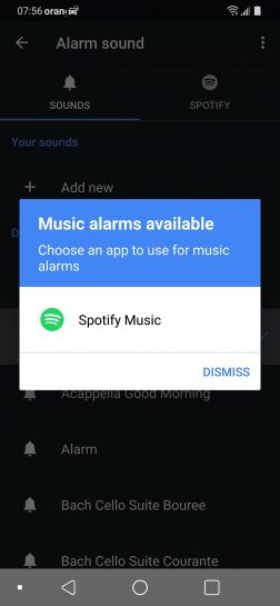 Google Clock poate folosi acum Spotify