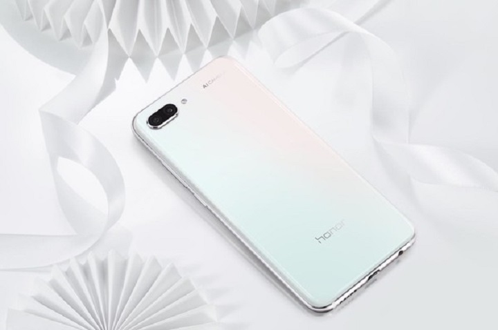 Huawei Honor 10 GT disponibil acum si in versiune Lily White