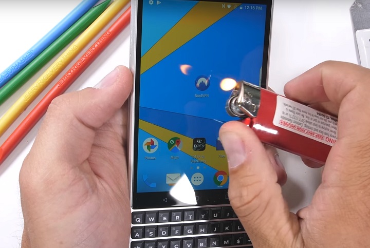 teste de rezistenta pentru BlackBerry KEY2