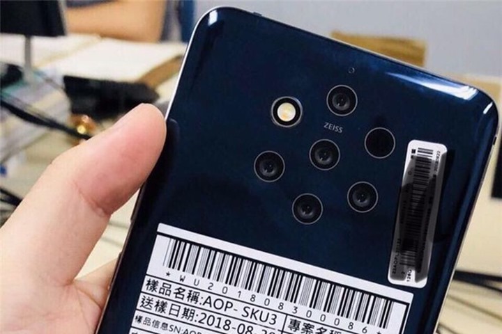 Am ajuns si aici: un smartphone Nokia cu 5 camere foto