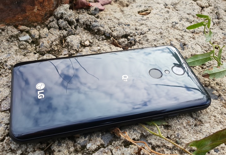 LG Q7