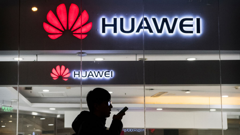 Huawei afiseaza mai nou reclame terte pe lock screen