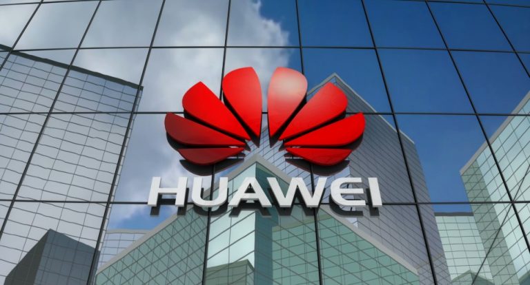Trump s-a razgandit: companiile americane au voie sa lucreze cu Huawei