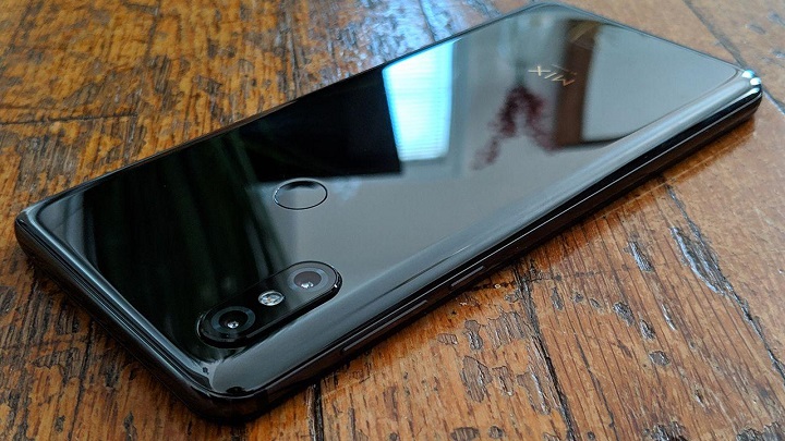 Xiaomi Mi Mix 4 va avea un senzor foto de 108 megapixeli