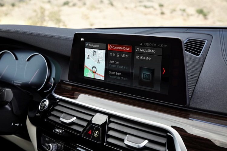 BMW a decis să ofere integrarea Android Auto (cu wired și wireless) în sistemele infotainment.