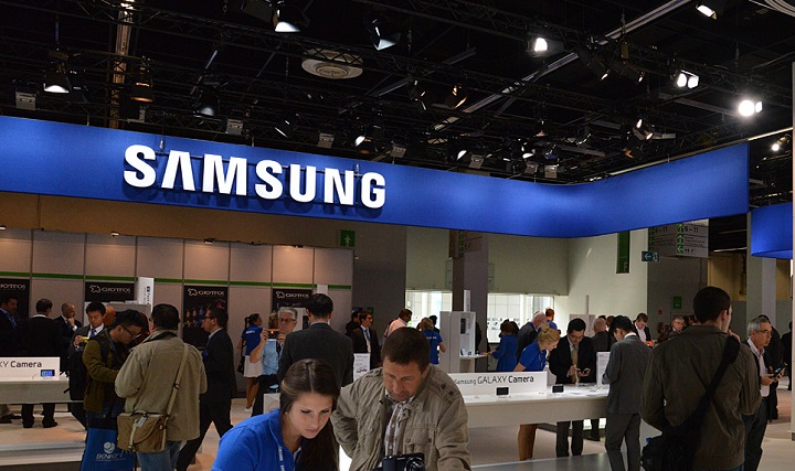 FOTO: sistemul de camere de pe Samsung Galaxy S20 Ultra fotografiat in detaliu