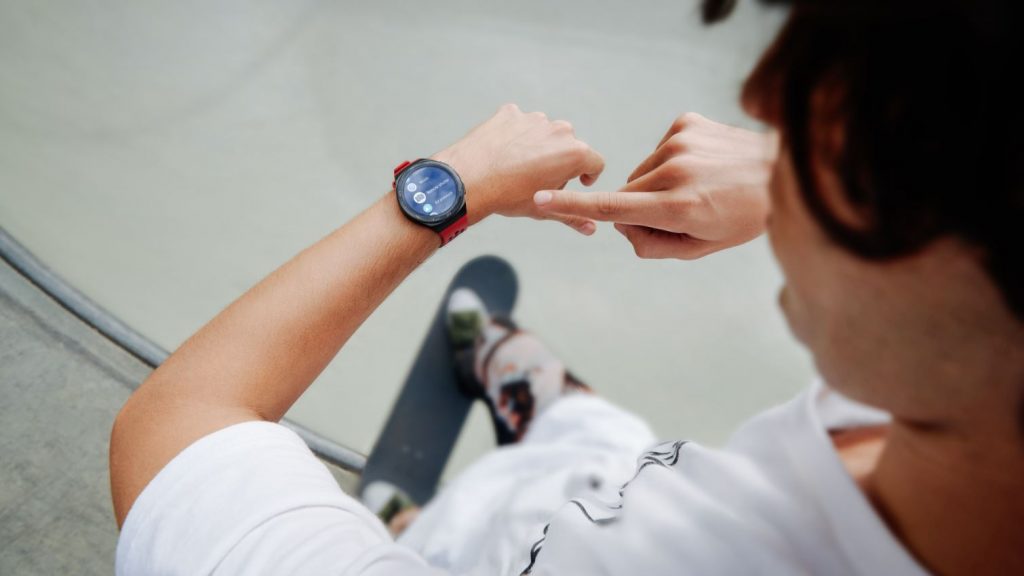 În cadrul conferinței online de ieri Huawei a prezentat și noul ceas smart HUAWEI WATCH GT2e.