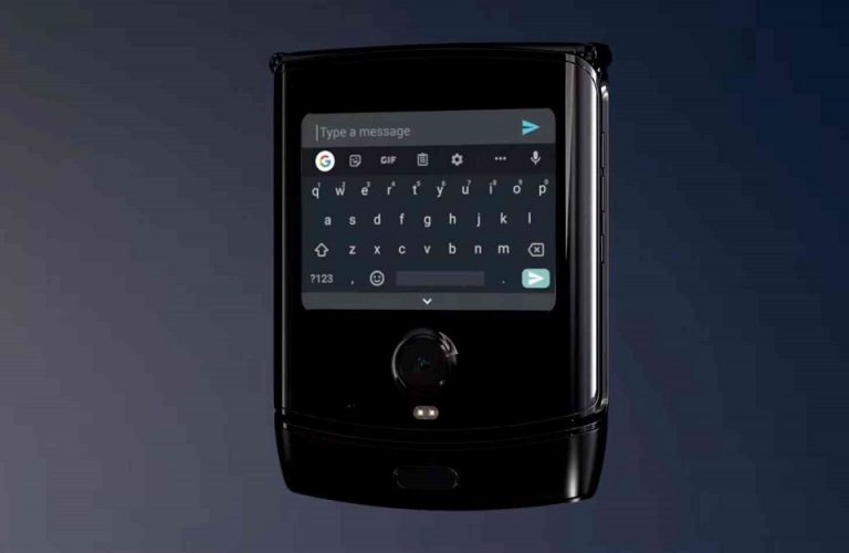 Android 10 vine pe Motorola Razr