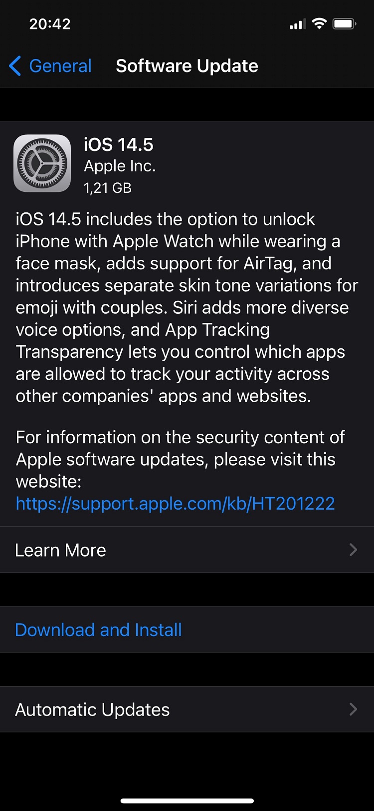 iOS 14.5 aduce suportul pentru deblocarea cu Face ID și când e purtată masca, recalibrarea bateriei și multe alte chestii noi.