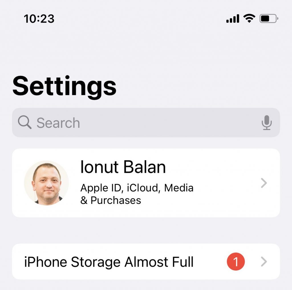 iOS 15 are deja un bug major: notificarea iPhone Storage Almost Full care apare aiurea. Aflați mai jos cum se rezolvă.