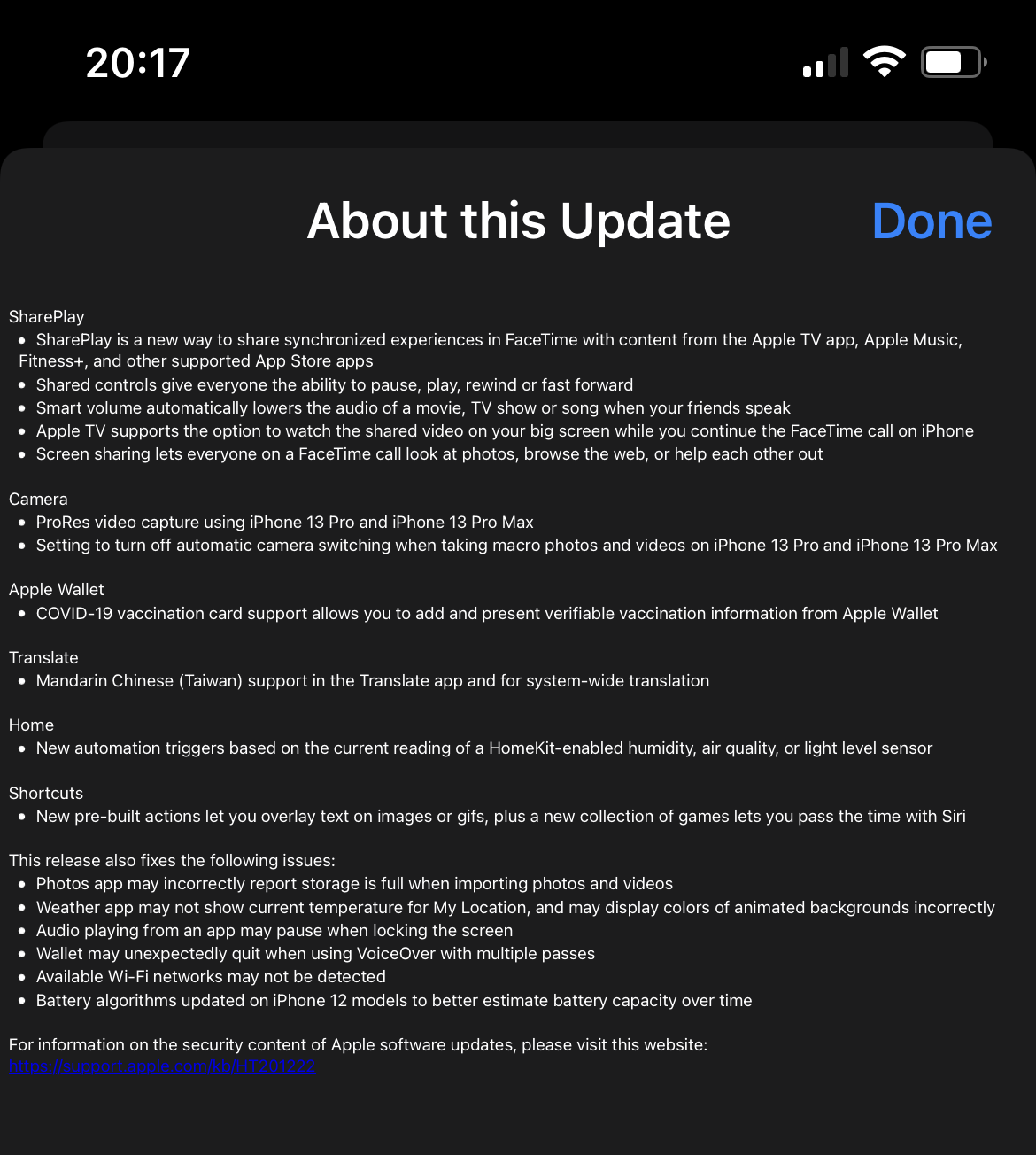 Apple tocmai ce a lansat iOS 15.1, primul update major de după lansarea iOS 15 de luna trecută. Vine cu câteva chestii interesante.