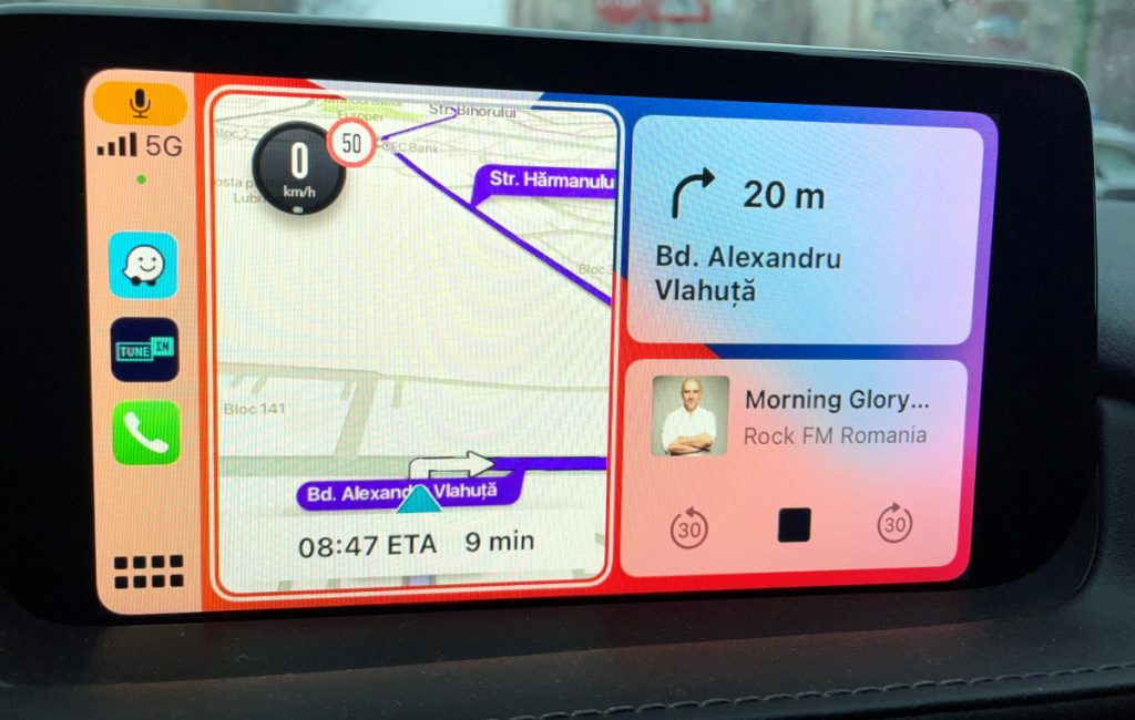 iOS 15.2 a stricat afisarea Waze in CarPlay, a dezactivat functiile de reducere a sunetului pentru TuneIn si distrus redarea video pe overlay.