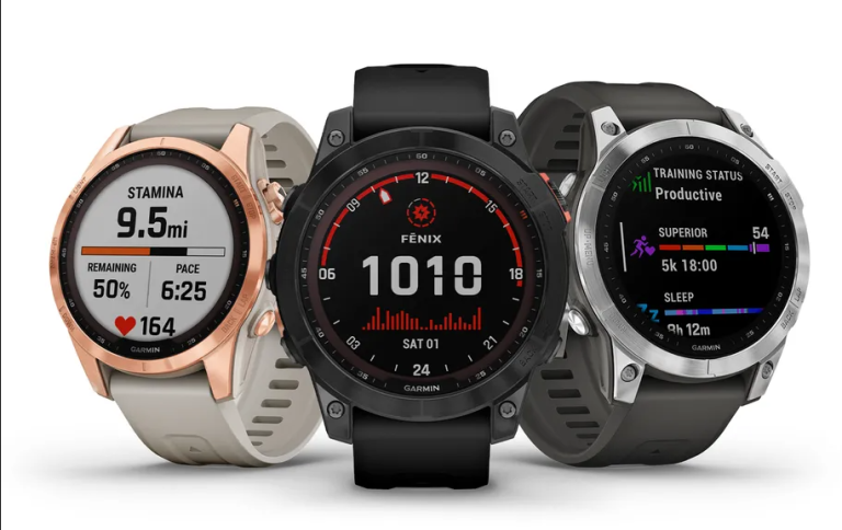 Garmin Fenix 7 aduce suport touch screen, încărcare solară mai bună plus opțiune de transformare în lanternă, în timp ce seria Epix vine cu ecran color.