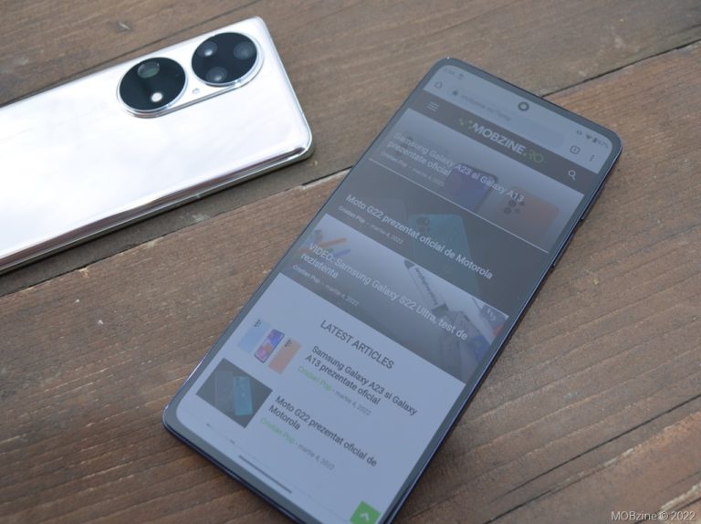 Edge 30 Pro este noul flagship Motorola, cu un display de 6.7 inci, cipset Snapdragon 8 Gen 1 (4nm) și sistem de camere principale de 50M, plus una de 60MP pentru selfie.