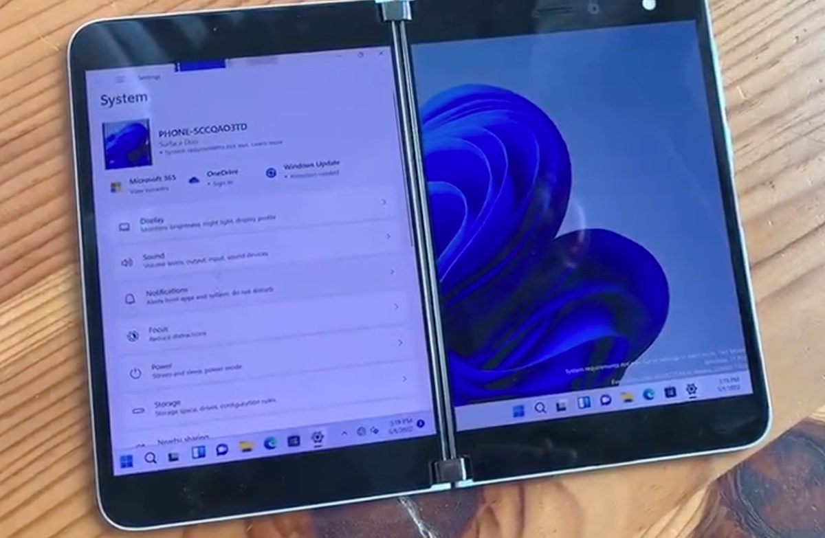 Un entuziast (de altfel responsabil și pentru mai multe încercări de a rula Windows 10 pe aparatele Lumia) își continuă proiectul în care ne arată cum merge Windows 11 pe Surface Duo.