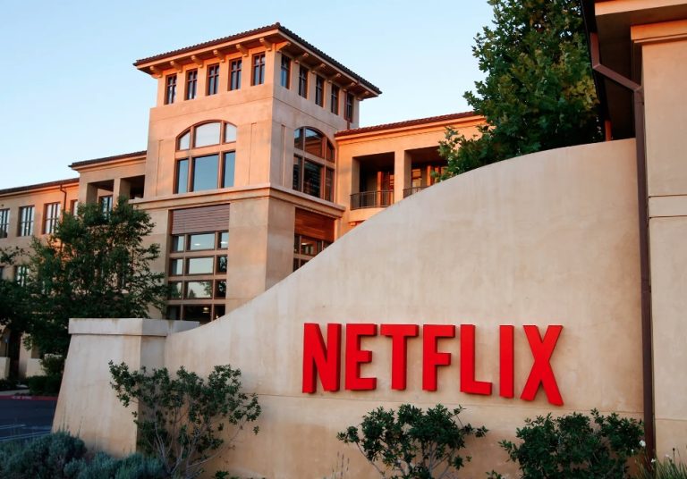 Netflix va introduce reclame in parteneriat cu Microsoft