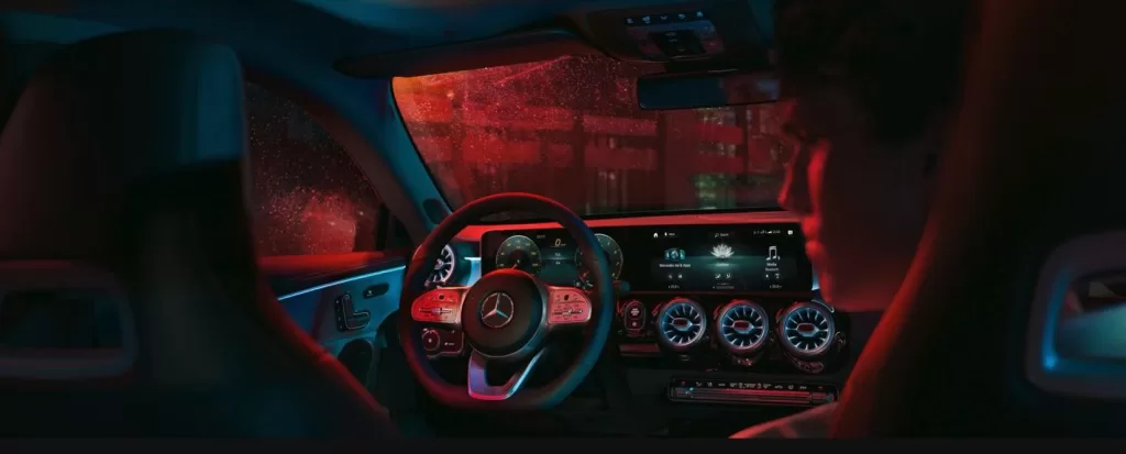 Mercedes a anunțat că va oferi integrarea ChatGPT direct în sistemul entertainment MBUX din mașinile sale.
