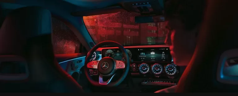 Mercedes a anunțat că va oferi integrarea ChatGPT direct în sistemul entertainment MBUX din mașinile sale.