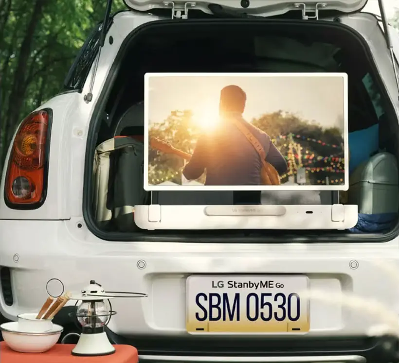 LG a lansat un produs interesant: StandbyMe Go - un display care intră într-o valiză, ca să poată fi mobil.