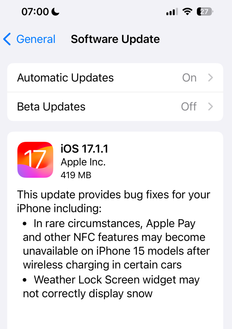 Aseară a fost lansat update-ul iOS 17.1.1 care vine să repare multe dintre problemele încă existente pe iPhone 15.
