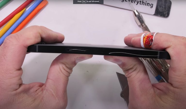 iPhone 16e