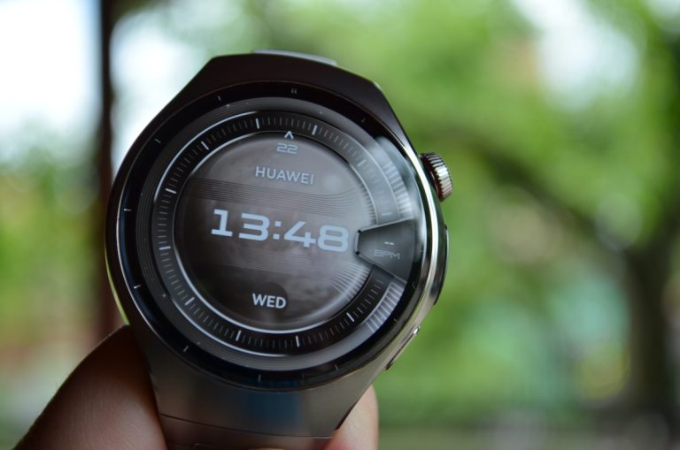 Review Huawei Watch 5: design elegant si functii avansate de monitorizare a sanatatii