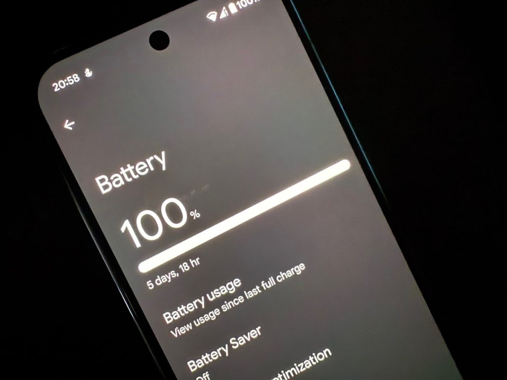 Google a confirmat că în aceste zile telefoanele Android au o problemă mare de baterie care poate fi rezolvată până la urmă destul de ușor!