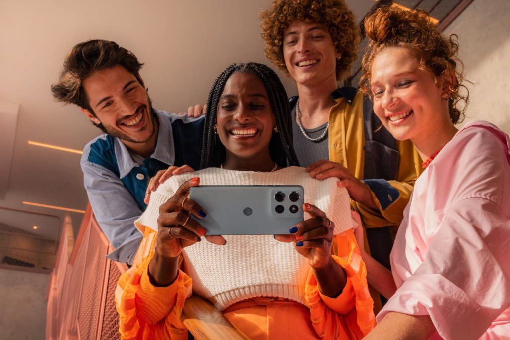 Moto G86
