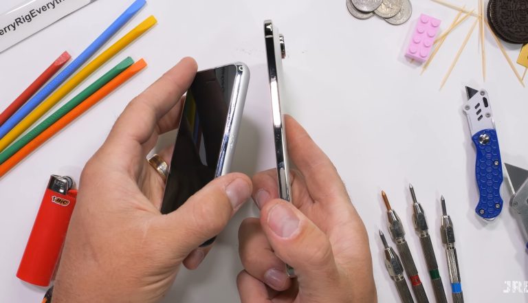 Am văzut în materialele de marketing că iPhone Air rezistă unor teste de îndoire, dar cum stă situația în realitate?
