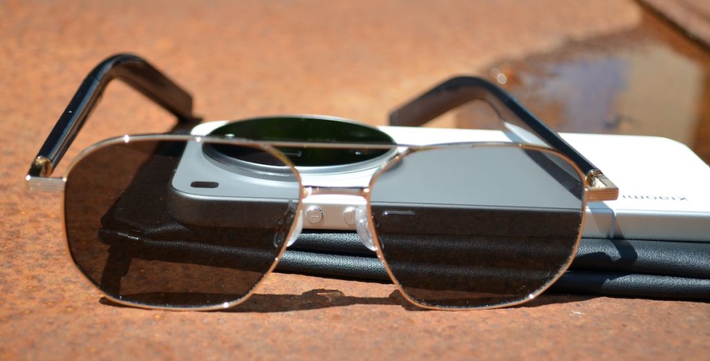 Am testat ochelarii audio inteligenți Aviator din seria Mijia de la Xiaomi ca sa pot să vă spun care e treaba cu ei. Aflați în cele ce urmează ce pot face și dacă merită banii.